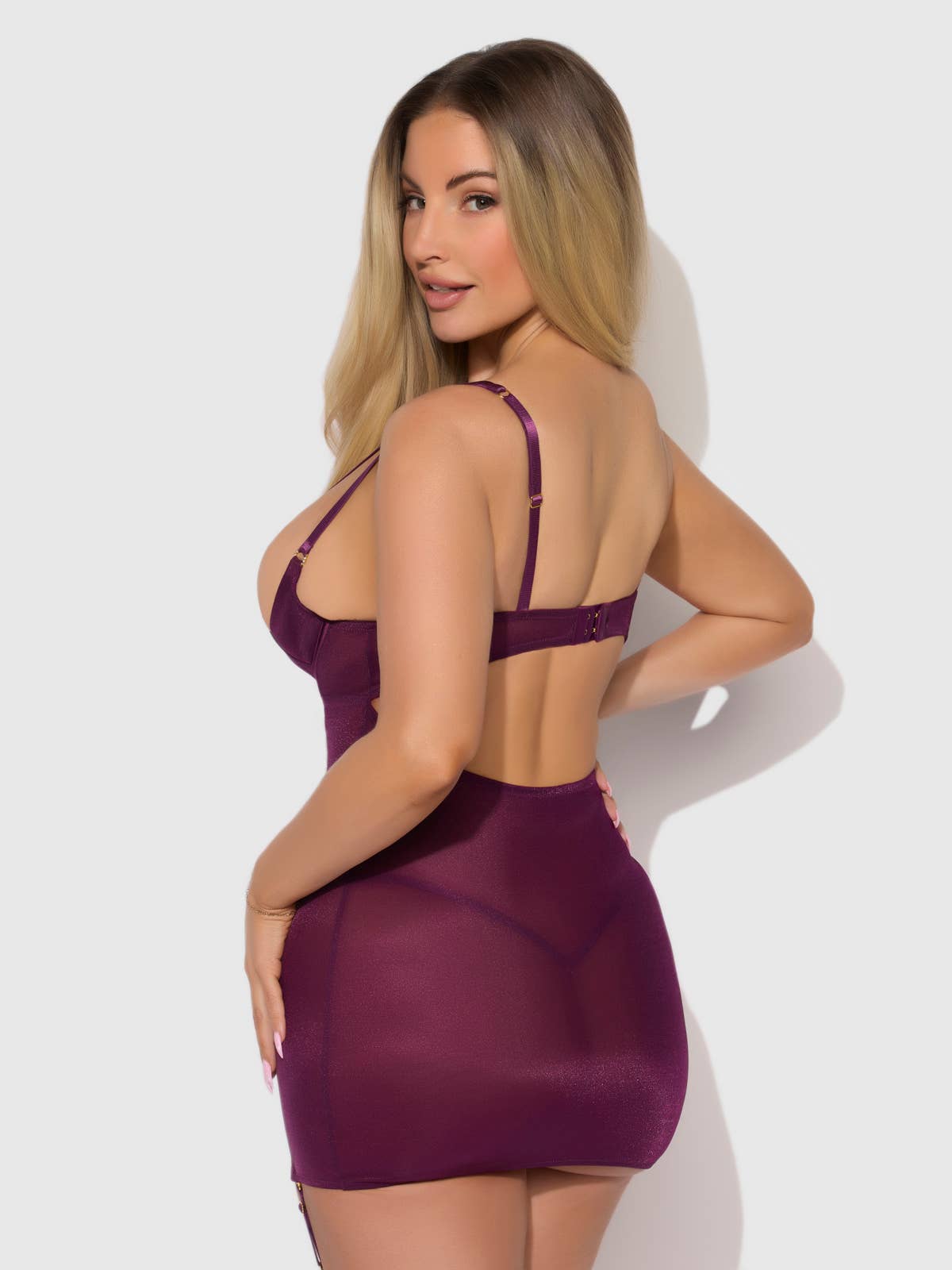 
                  
                    YASMINE SHIMMER MESH O-RING THIGH GARTER CHEMISE SET: PLUM / 3X/4X
                  
                