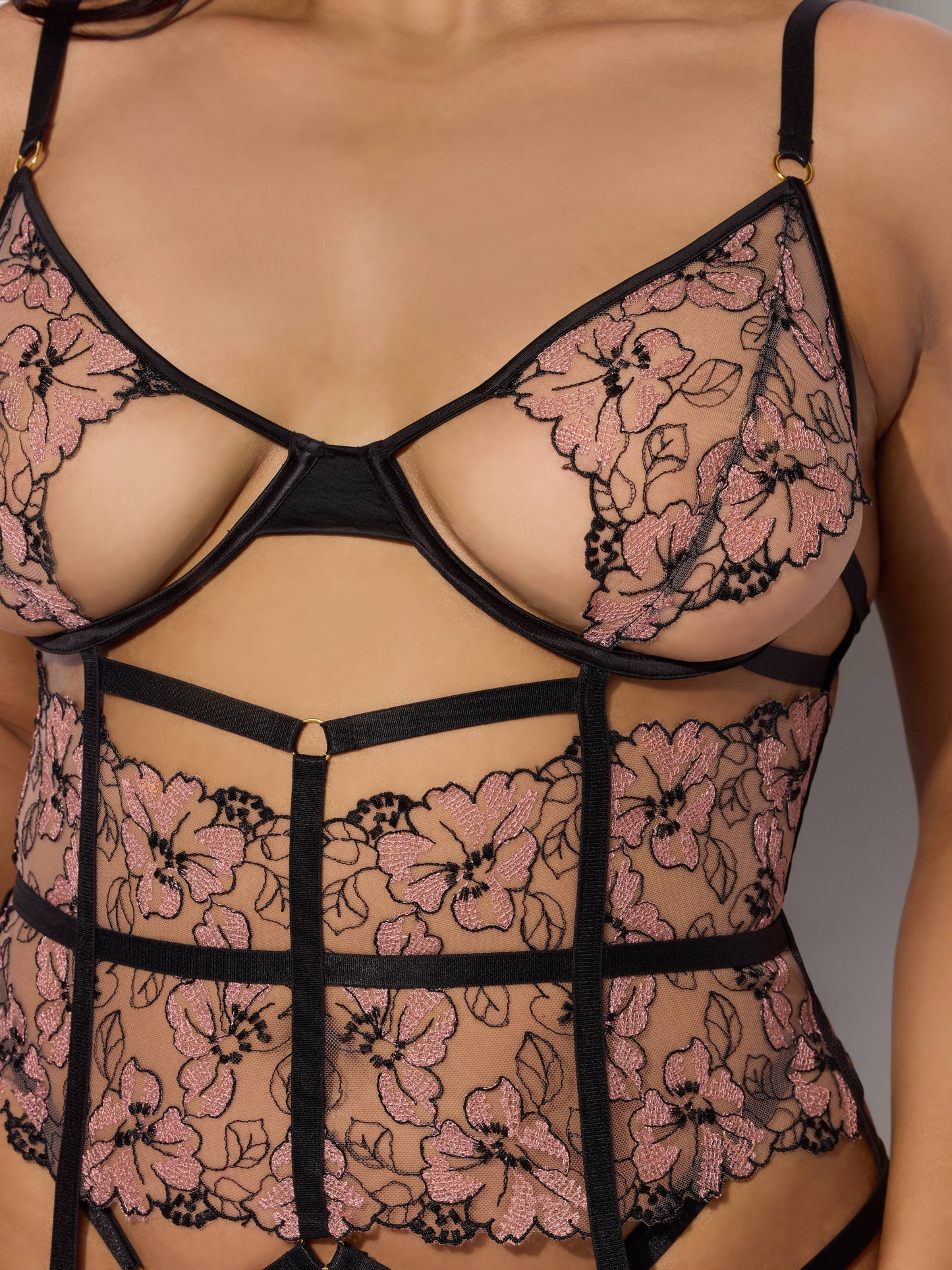 
                  
                    NOVA BLACKLIGHT LACE CORSET & CROTCHLESS G-STRING SET: JADED BLUE / 1X/2X
                  
                
