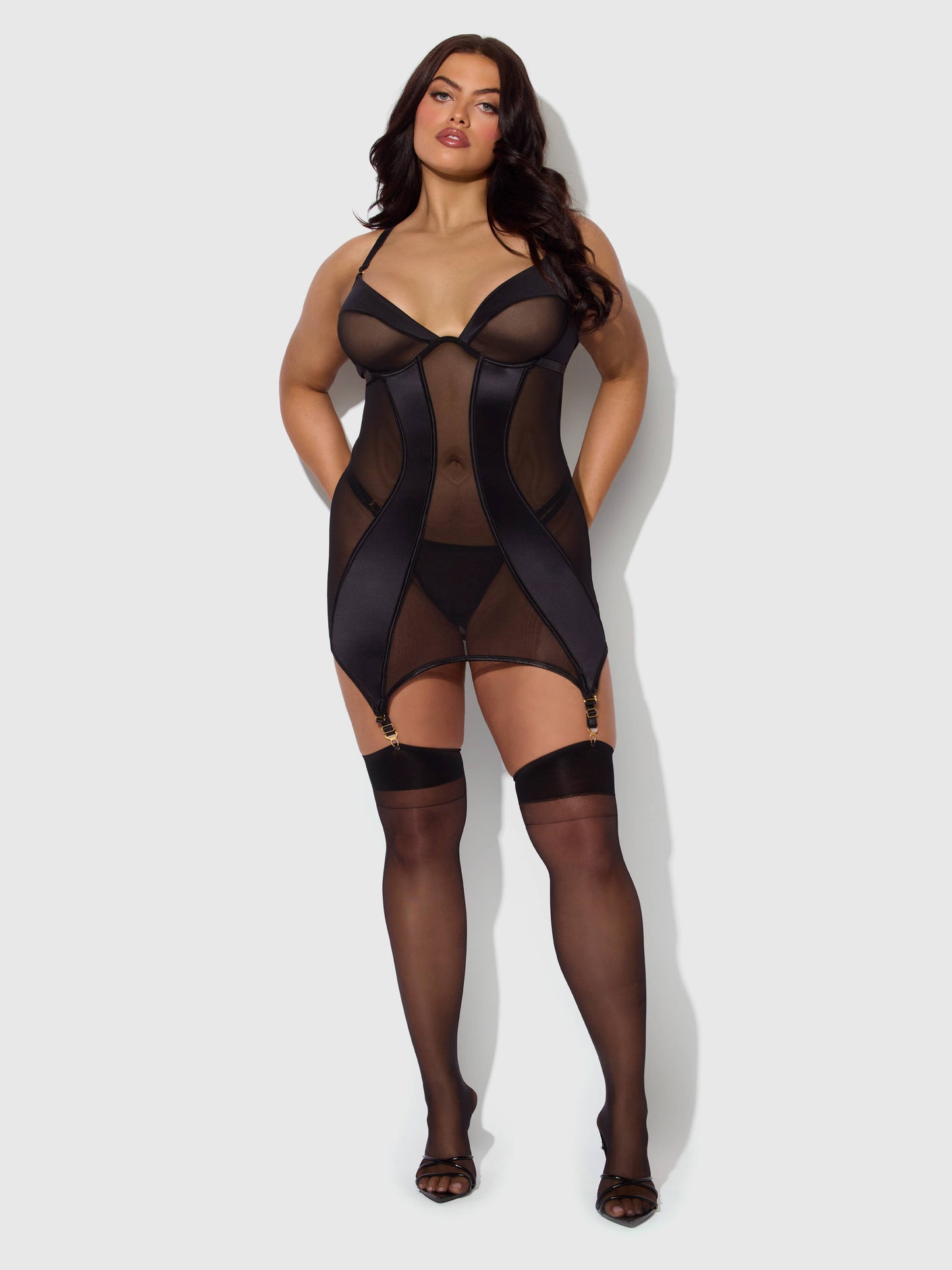 
                  
                    RAQUEL MESH & SILKY MICRO UNDERWIRE CHEMISE & G-STRING SET: BLACK / Large
                  
                